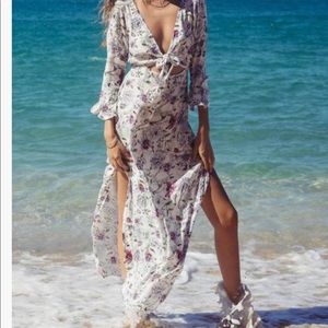 Billabong Maxi Long-Sleeve Sundress. Size Small.